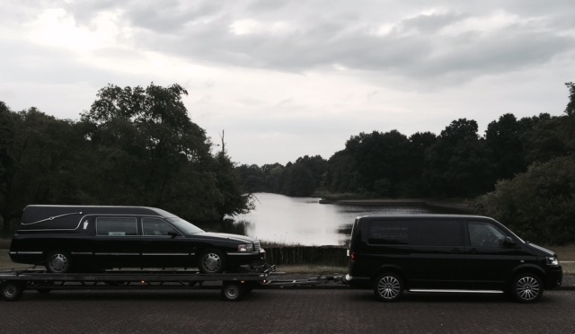 US_uitvaartmobiliteit_Hearse_Transport.jpg